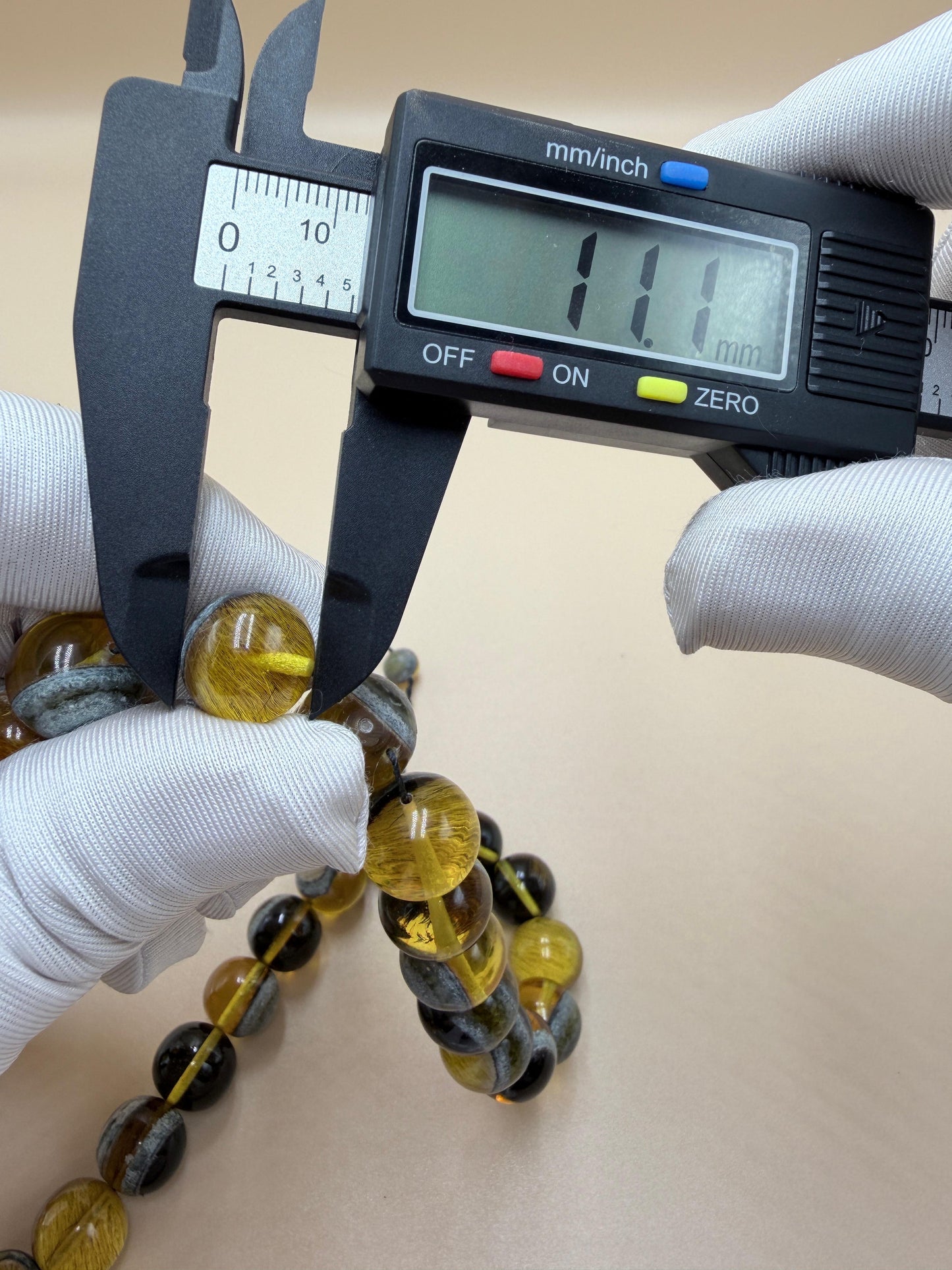 مسباح من جلد الذئب النادر، قطعة مميّزة لهواة النوادر والطابع التراثي الفاخر luxury rosary