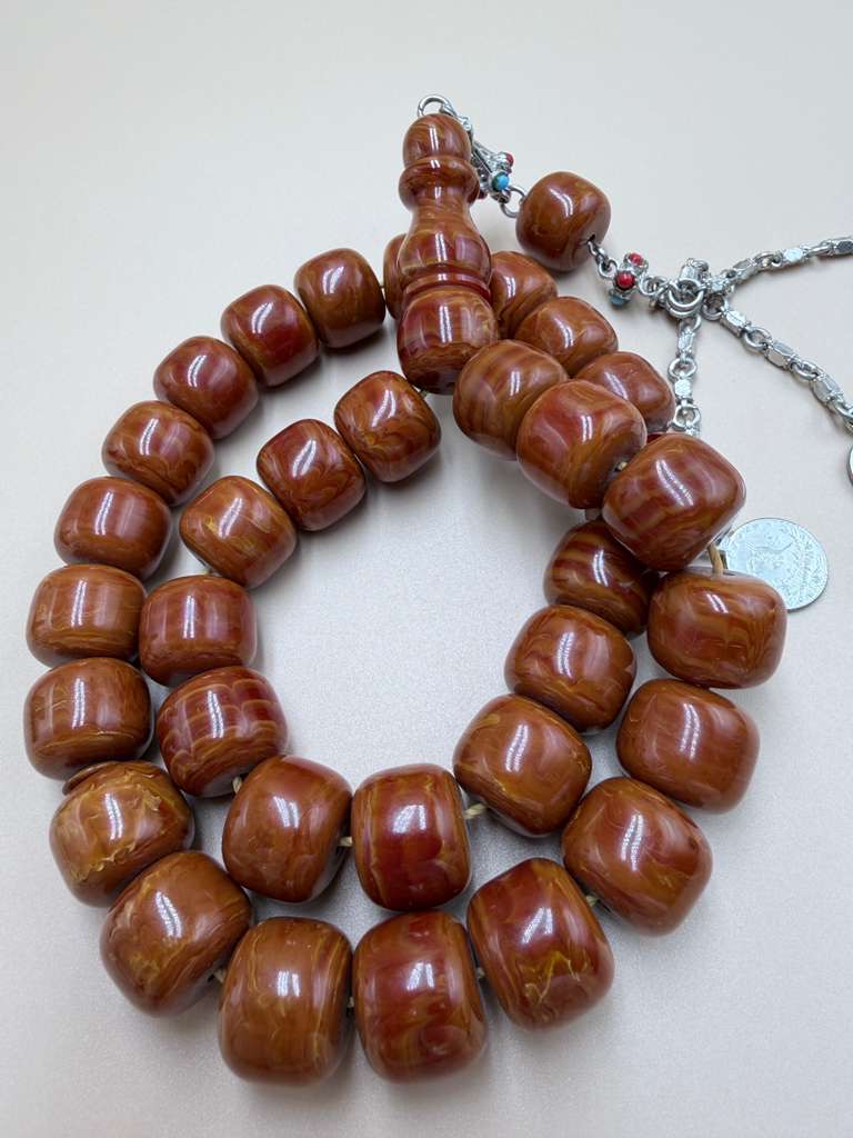 مسباح مسكي أفغاني نوادر، جامبو خام قديم. Rare Afghan Musk Rosary (Misbah), Jumbo Size, Old Raw Material.