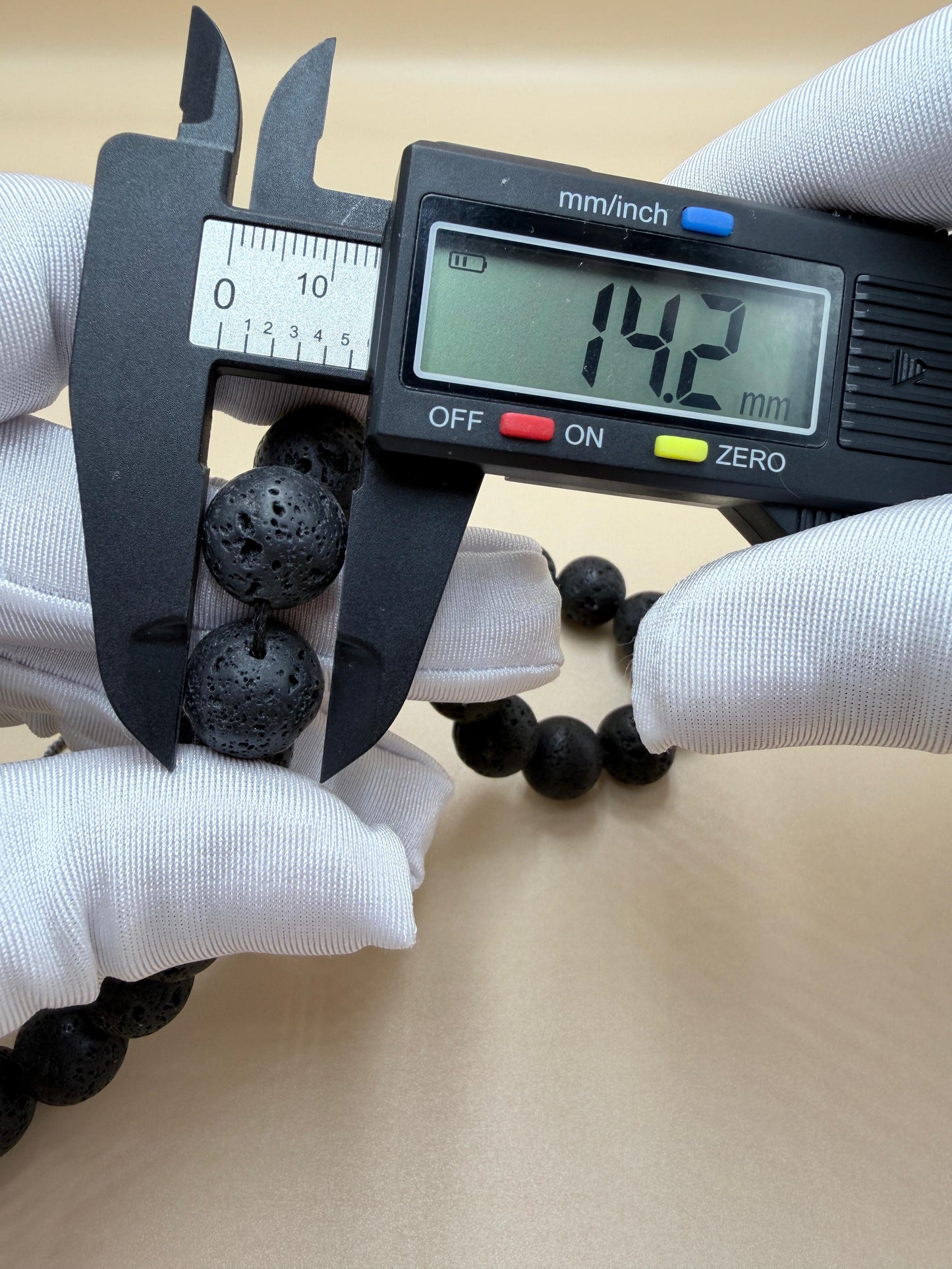 مسباح حجر بركاني نوادر
Rare Volcanic Stone Misbaha